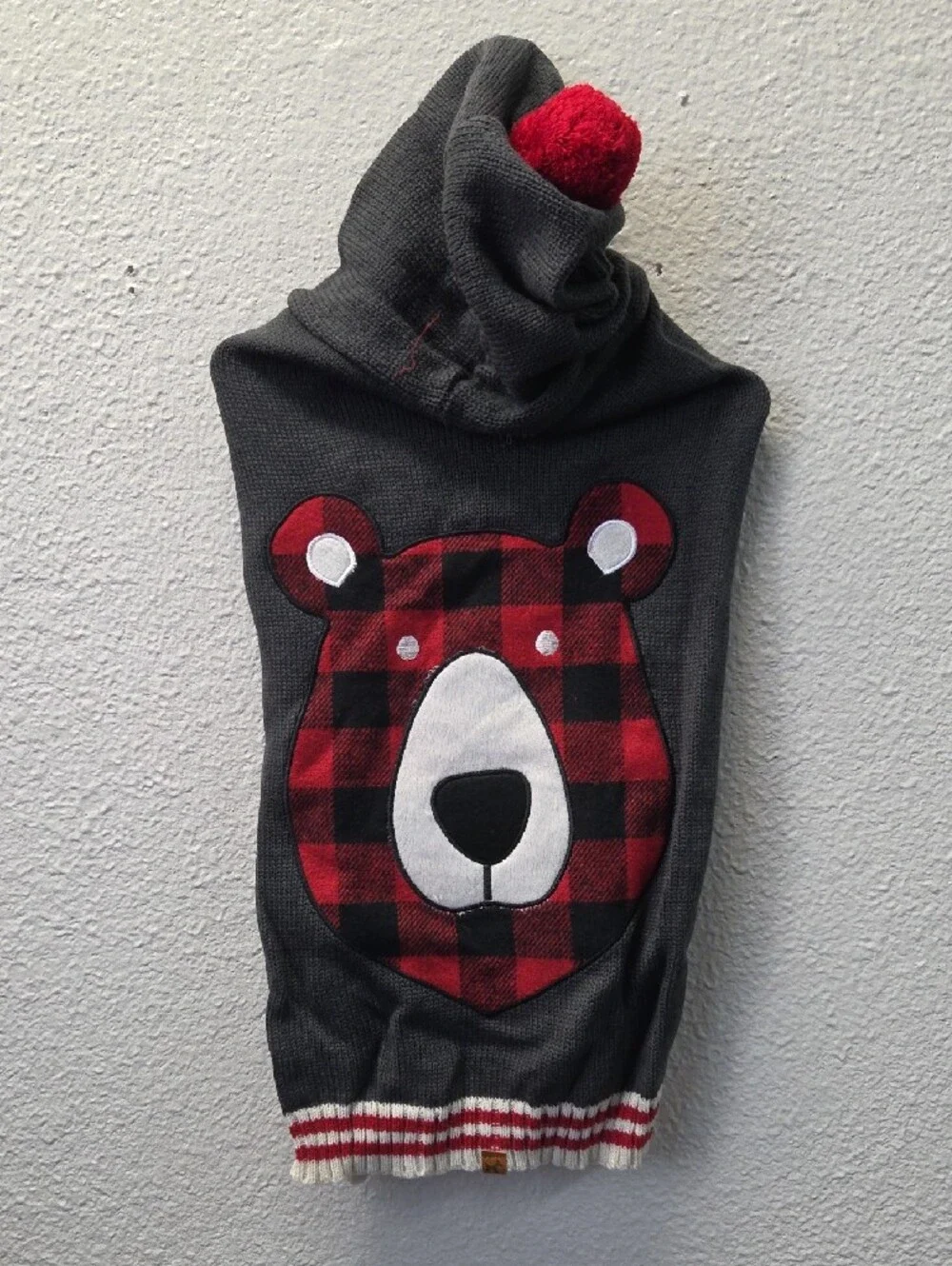 Hotel Doggy Buffalo Plaid Knit Hoodie With Pompom Sz L